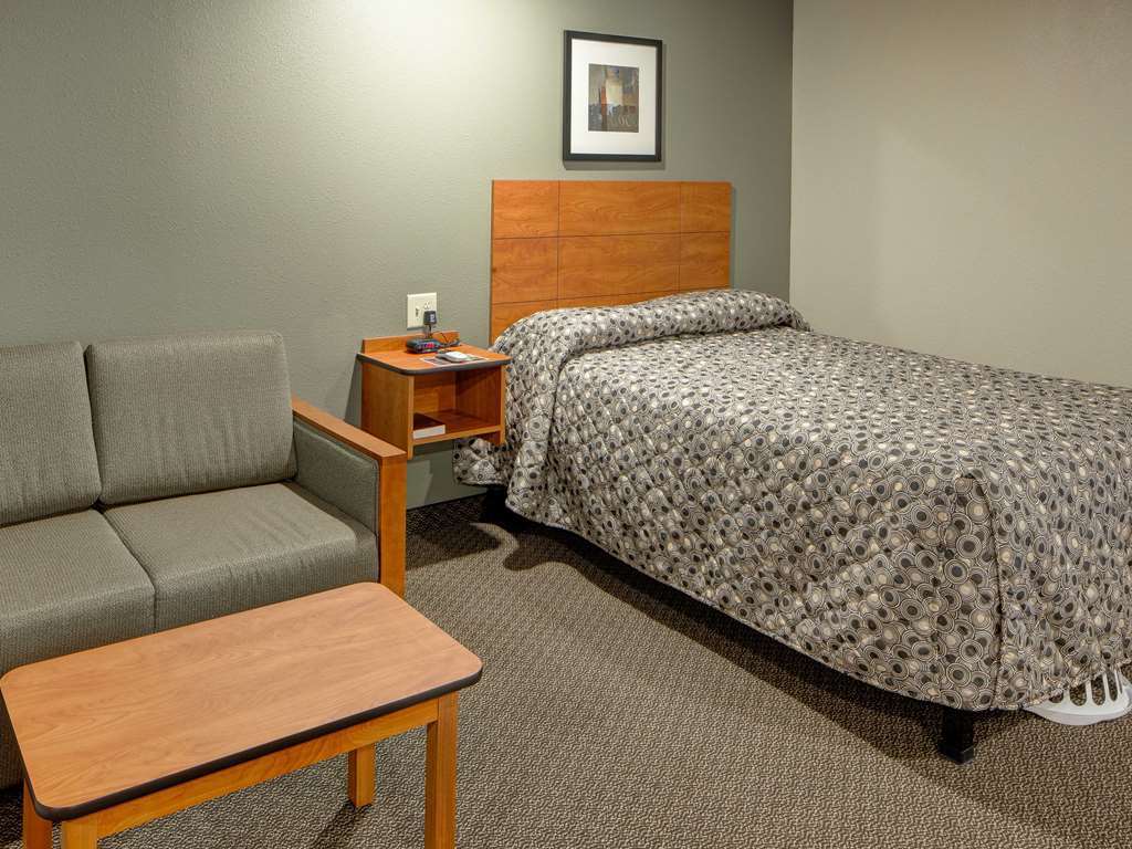 Woodspring Louisville Hotel